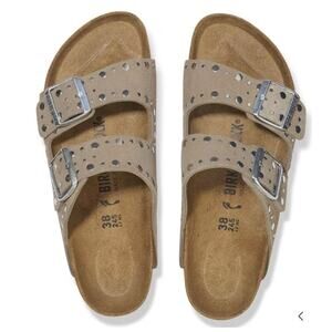 Birkenstocks Arizona Rivet in Taupe Sz 7 NWOB